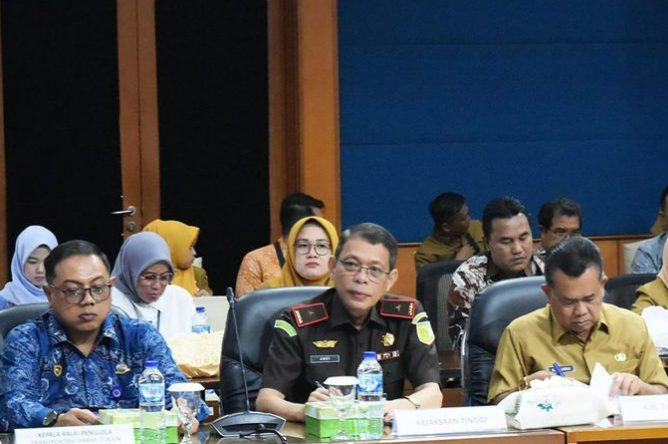 WAKAJATI Sumbar menghadiri High Level Meeting Tim Pengendalian Inflasi Daerah (TPID) Provinsi Sumatera Barat