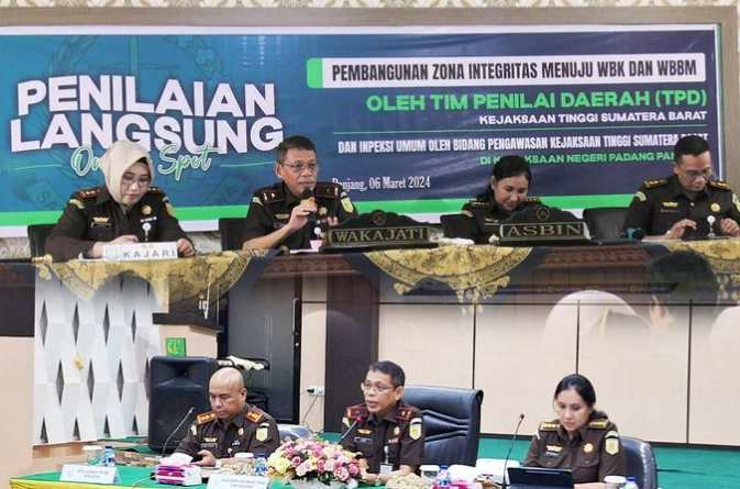 Pembangunan Zona Integritas WBK & WBBM di Kejaksaan Negeri Padang Panjang & Kejaksaan Negeri Tanah Datar oleh Tim Penilai Daerah (TPD) Kejati Sumbar