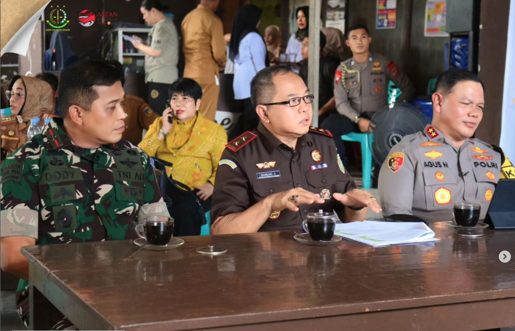 DALAM RANGKA HUT PROVINSI SULTENG KE -60 KAJATI SULTENG BAMBANG HARIYANTO MENJADI NARASUMBER PADA PROGRAM UNTUK INDONESIA METRO TV