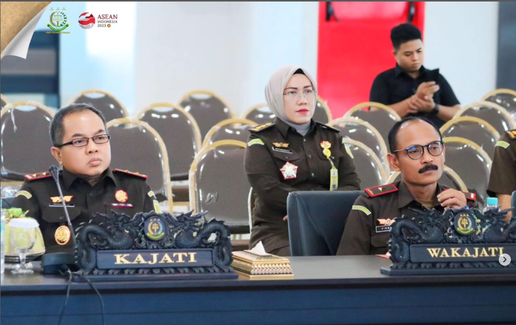 KAJATI SULTENG BAMBANG HARIYANTO MENGIKUTI SEMINAR NASIONAL DIES NATALIS UNSOED KE-43 DENGAN TEMA