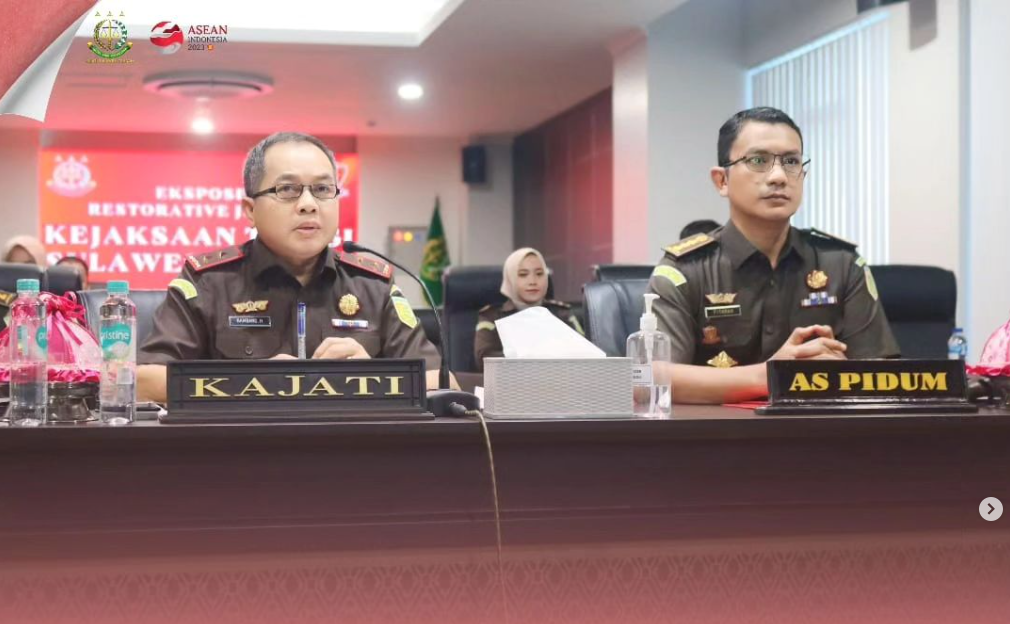 KAJATI SULTENG BAMBANG HARIYANTO MEMIMPIN PERMOHONAN PENGHENTIAN PENUNTUTAN BERDASARKAN KEADILAN RESTORATIF