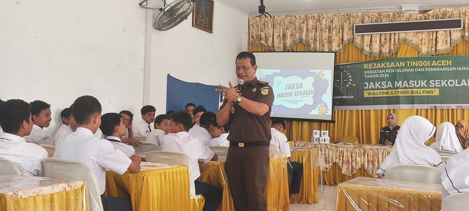 Cegah Perilaku Bully, Tim Penkum Kejati Aceh melakukan Penyuluhan ke SMP Negeri 3 Banda Aceh