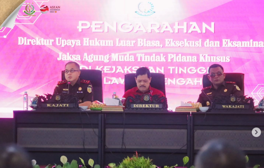 PENGARAHAN DIREKTUR UHEKSI PADA JAMPIDSUS KEJAKSAAN RI DI KEJATI SULTENG