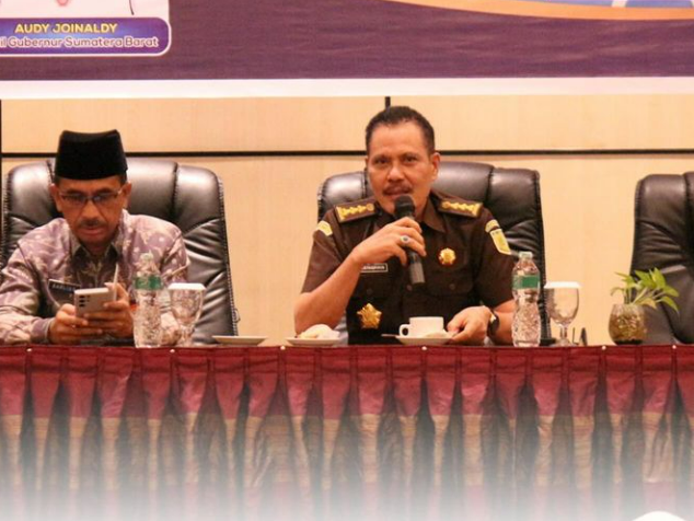 Bimbingan Teknis Peningkatan Kompetensi Kepala SMA Negeri Se Sumatera Barat