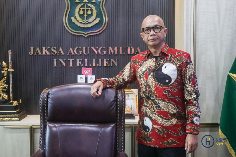 JAM-Intelijen Prof. Dr. Reda Manthovani  Raih Penghargaan “Kolumnis Inspiratif” dari Pembaca Hukumonline 2024