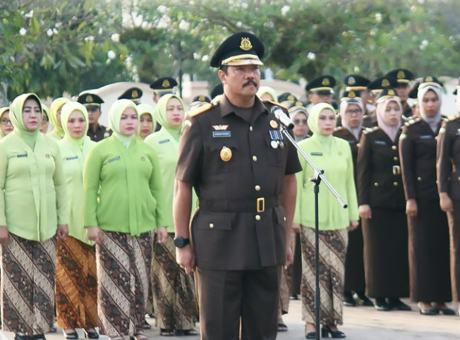 Upacara Ziarah ke Taman Makam Pahlawan Kusuma Negara dalam rangka Hari Bhakti Adhyaksa Ke-64 dan HUT XXIV Ikatan Adhyaksa Dharmakarini Tahun 2024