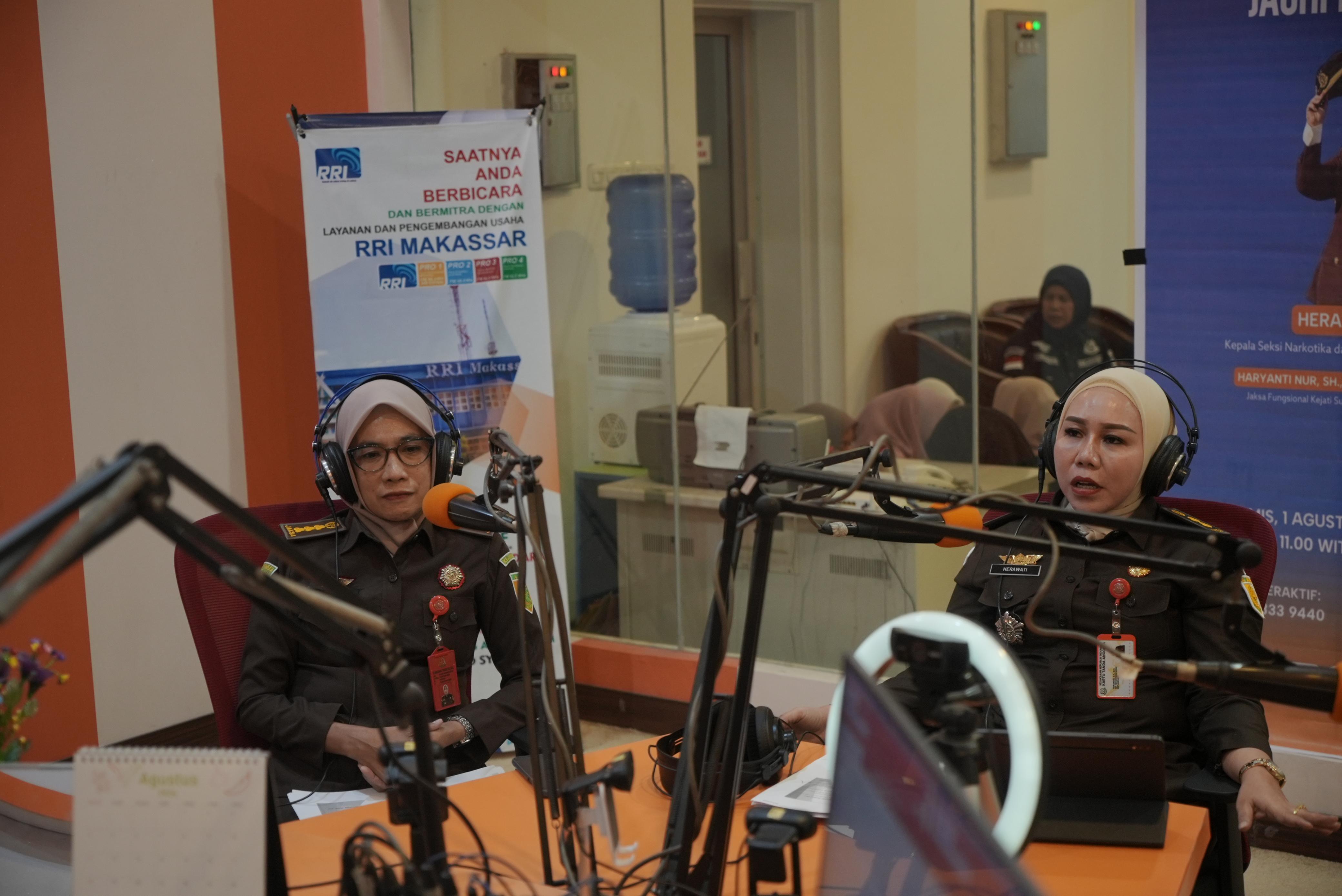 PROGRAM JAKSA MENYAPA KEJATI SULSEL DI RRI PRO 94,4 FM MAKASSAR