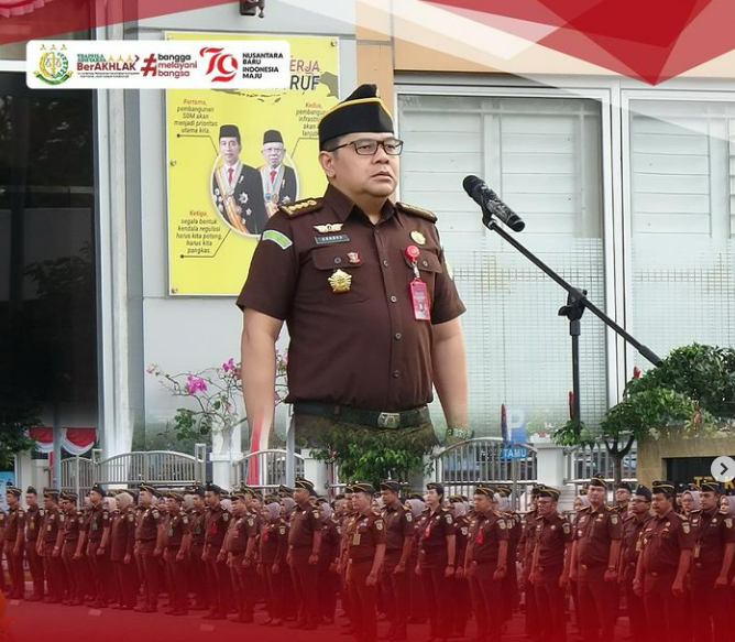 Asisten Bidang Tindak Pidana Umum menerima Apel Pagi Kejaksaan Tinggi Sumatra Barat