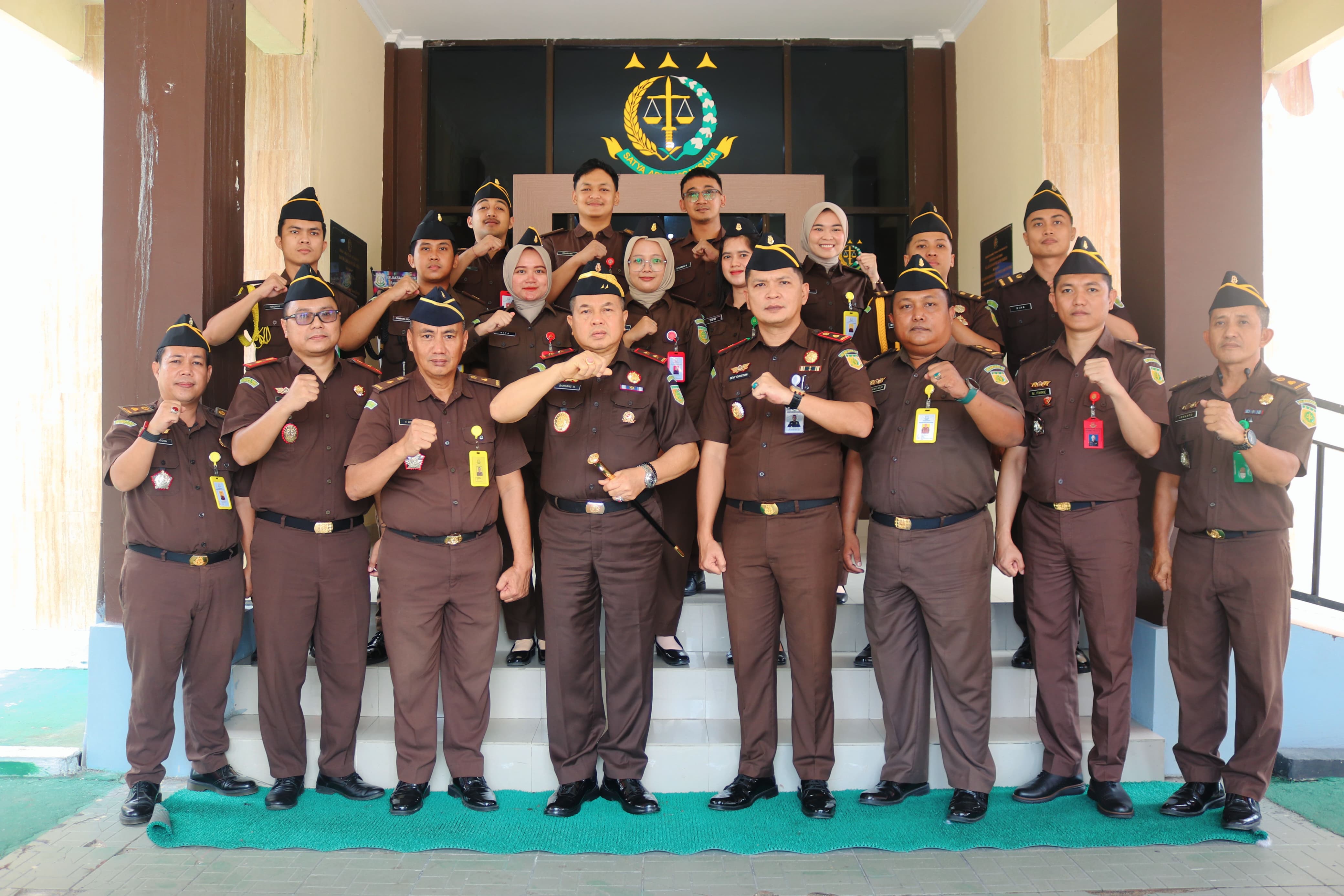 KUNJUNGAN KERJA KEPALA KEJAKSAAN TINGGI SULAWESI TENGAH BAMBANG HARIYANTO KE KEJAKSAAN NEGERI PARI MOUTONG