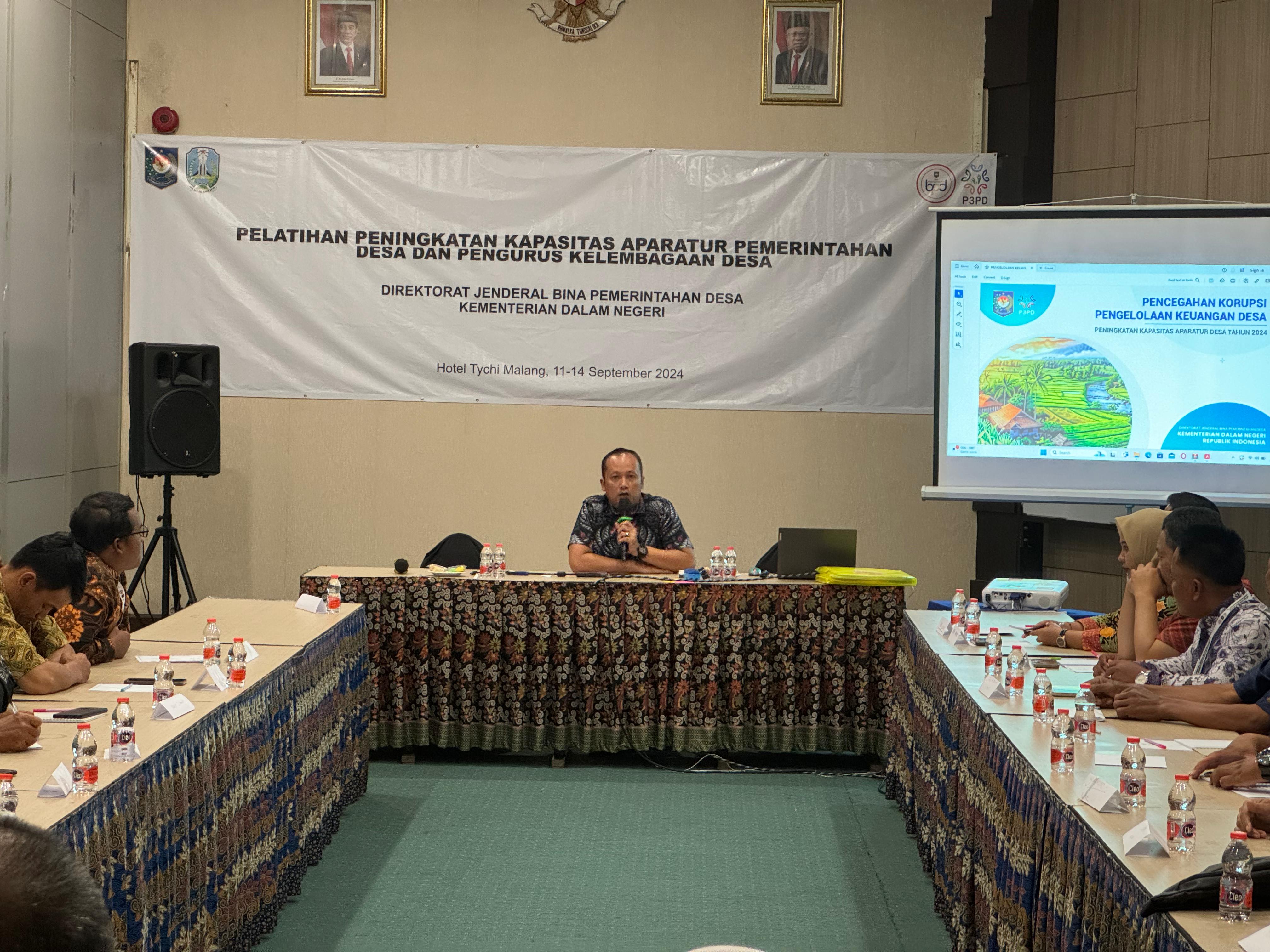 PELATIHAN PENINGKATAN KAPASITAS APARATUR PEMERINTAHAN DESA DAN PENGURUS KELEMBAGAAN DESA