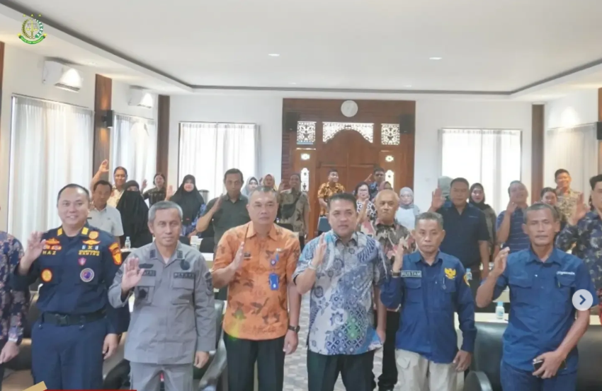 KAJATI SULTENG DIWAKILI KASIPENKUM MENGIKUTI RAKOR FORUM TIM PEMANTAUAN ORANG ASING DAN LEMBAGA ASING DAERAH PROV SULTENG