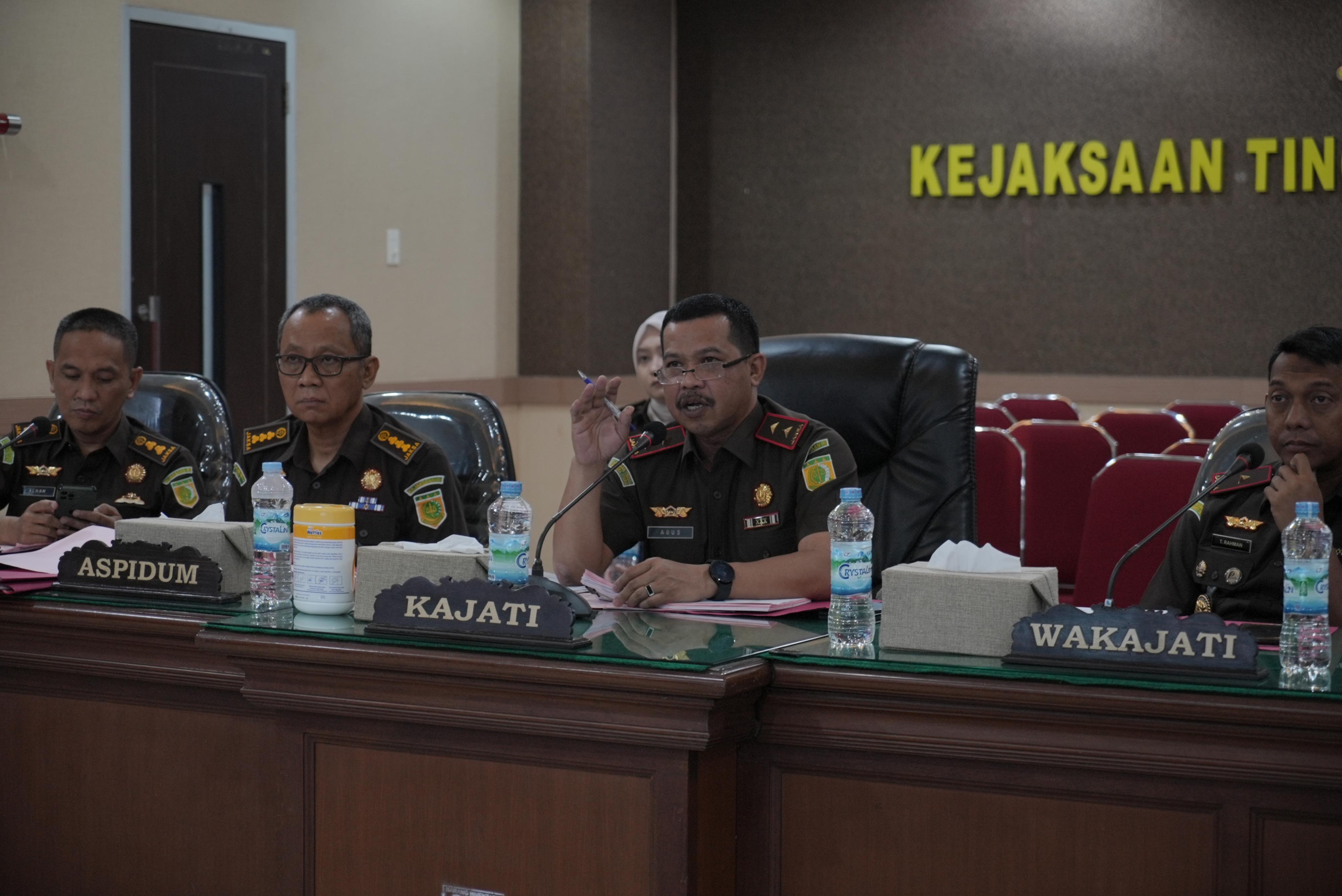 KAJATI SULSEL AGUS SALIM PIMPIN EKSPOSE RESTORATIVE JUSTICE DARI KEJARI MAROS DAN SELAYAR