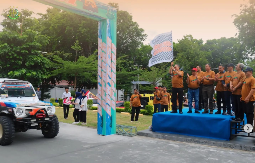 KAJATI SULTENG MELEPAS 100 OFFROADER PADA EVEN FUN OFF ROAD ADHYAKSA BERBAGI