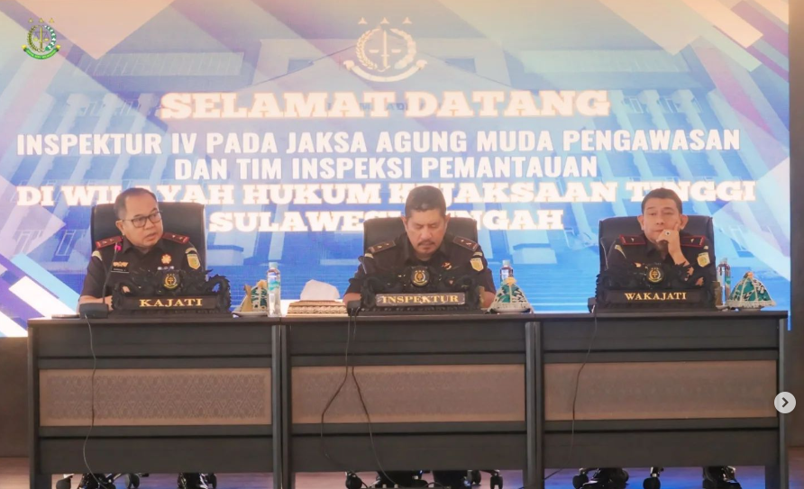 PENGARAHAN INSPEKTUR IV PADA JAMWAS KEJAGUNG RI DI WILAYAH HUKUM KEJATI SULTENG