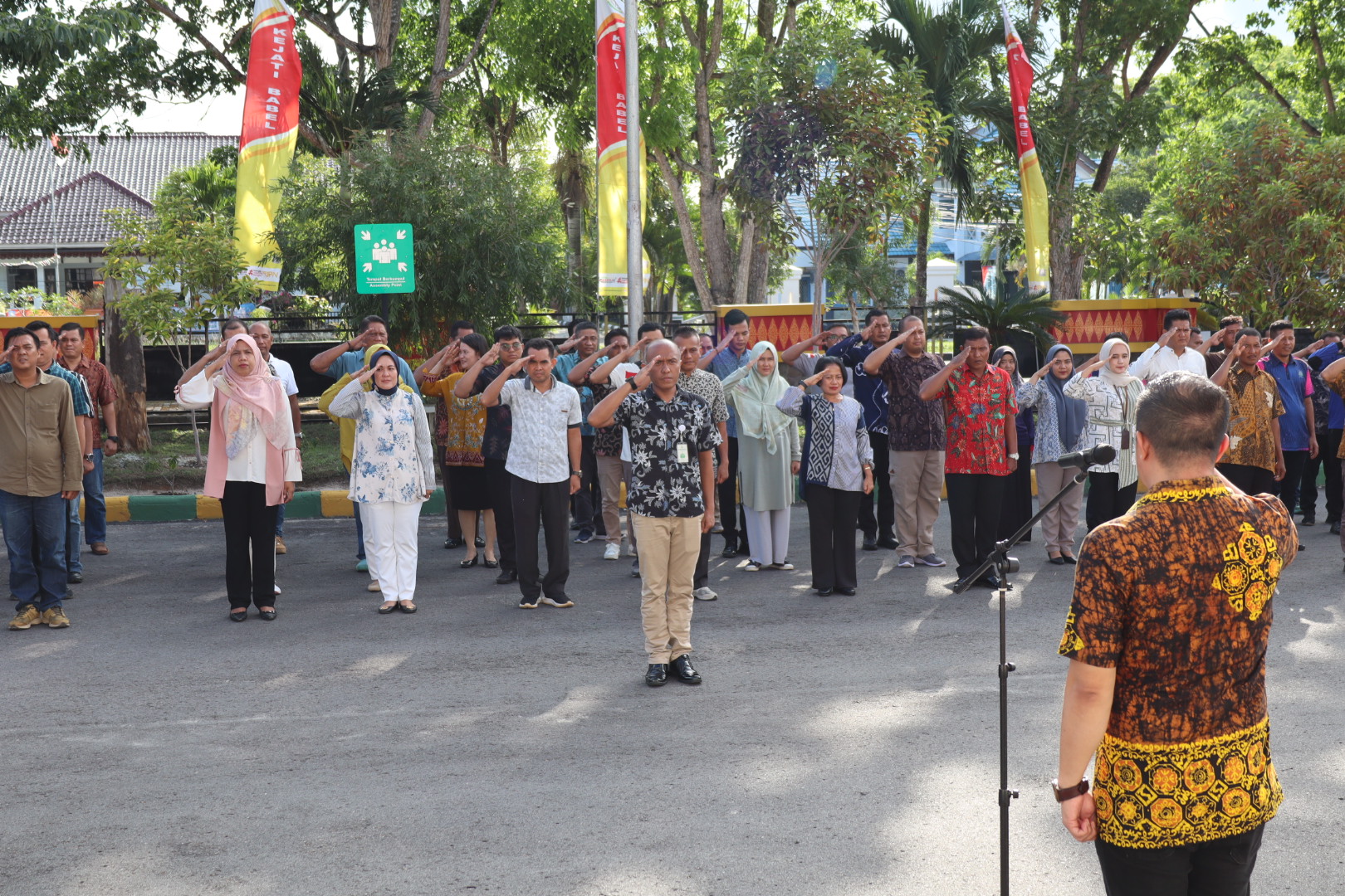 Apel Sore Kejati Babel, Asdatun Romy Arizyanto Memberikan Arahannya