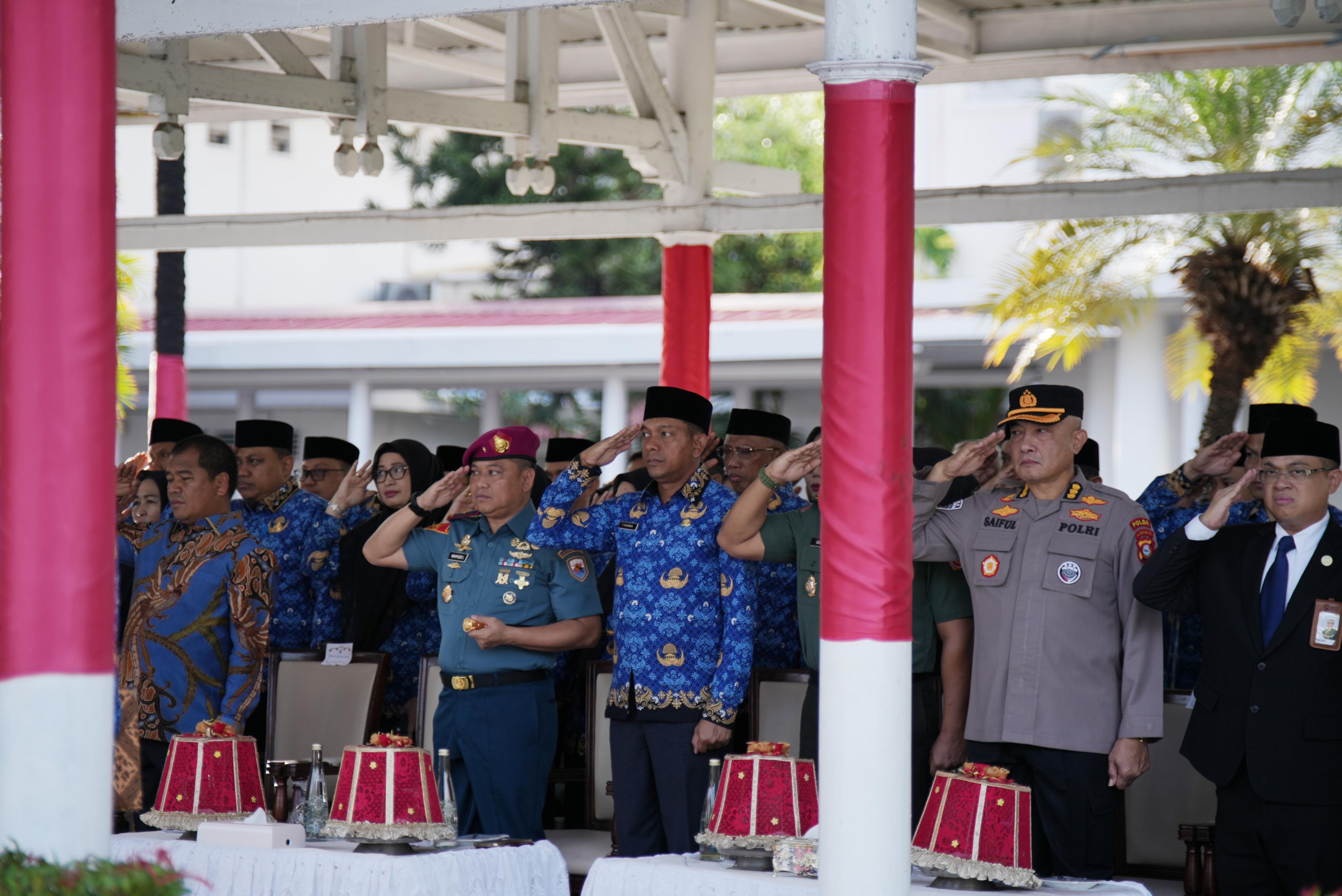 WAKAJATI SULSEL TEUKU RAHMAN HADIRI PERINGATAN HUT KE-53 KORPRI TINGKAT PROVINSI SULAWESI SELATAN