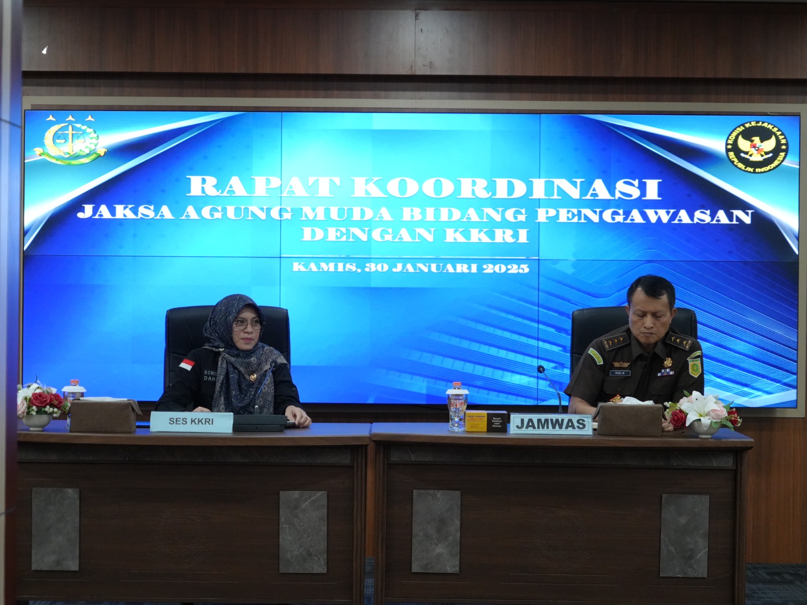 Rapat Tindak Lanjut Antara  Jaksa Agung Muda Bidang Pengawasan  dan Komisi Kejaksaan RI